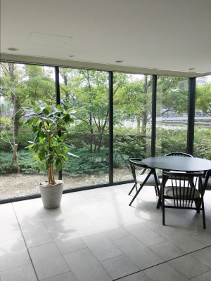 マンションエントランス